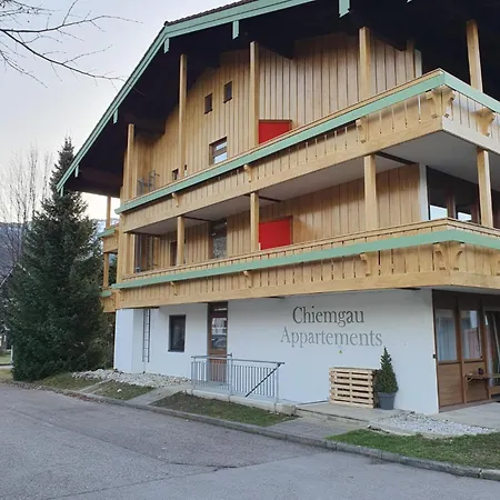 Chiemgauer Alpenglueck Apartman *